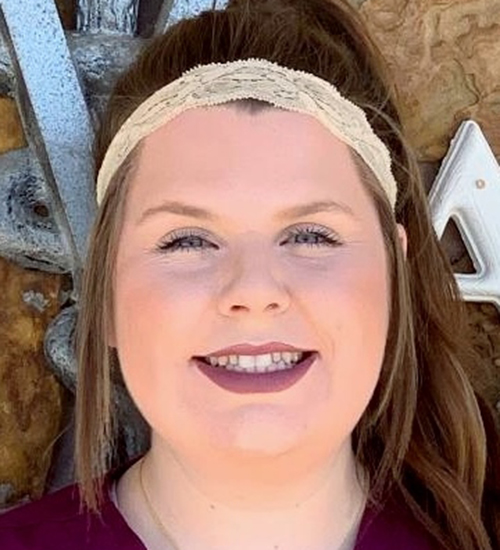 Ali Bates Veterinarian Assistant